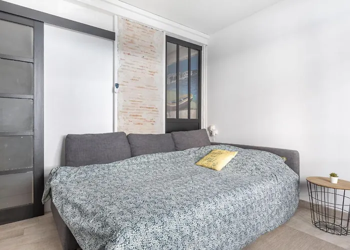 Апартаменты Bleu Bassin-1 By Interhome