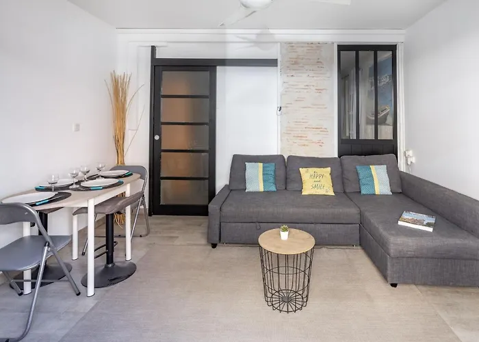 Bleu Bassin-1 By Interhome Daire