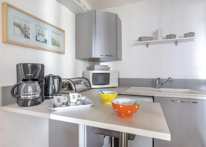 Bleu Bassin-1 By Interhome Daire *